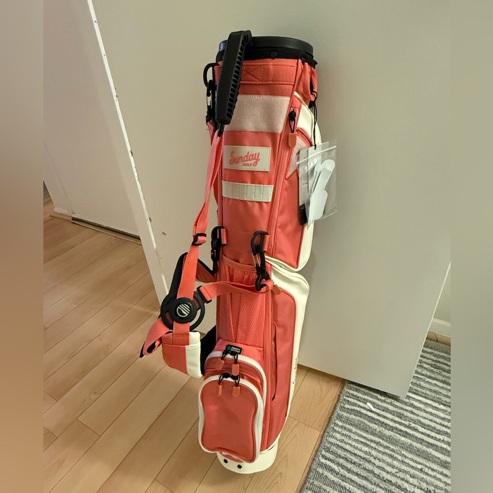 Brand New Coral and Cream Golf Bag w/ Straps